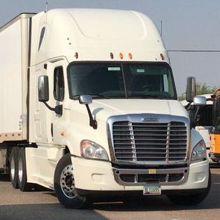 Solid, Liquids and gases LLC, is a company located in Tucson Arizona, dedicated to freight service around the United States.