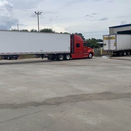 Looking For Truck Drivers, Hub office is in Atlanta GA, Over The Road, National.